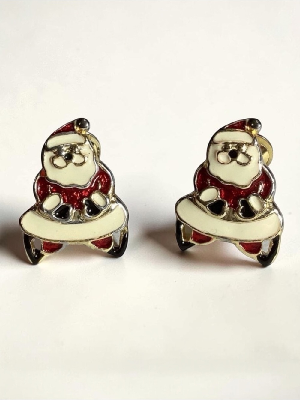 Vintage Christmas Holiday Enamel Santa Clip On Earrings